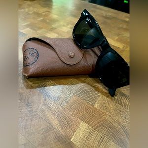 Ray-Ban Polarized Wayfarer Glasses